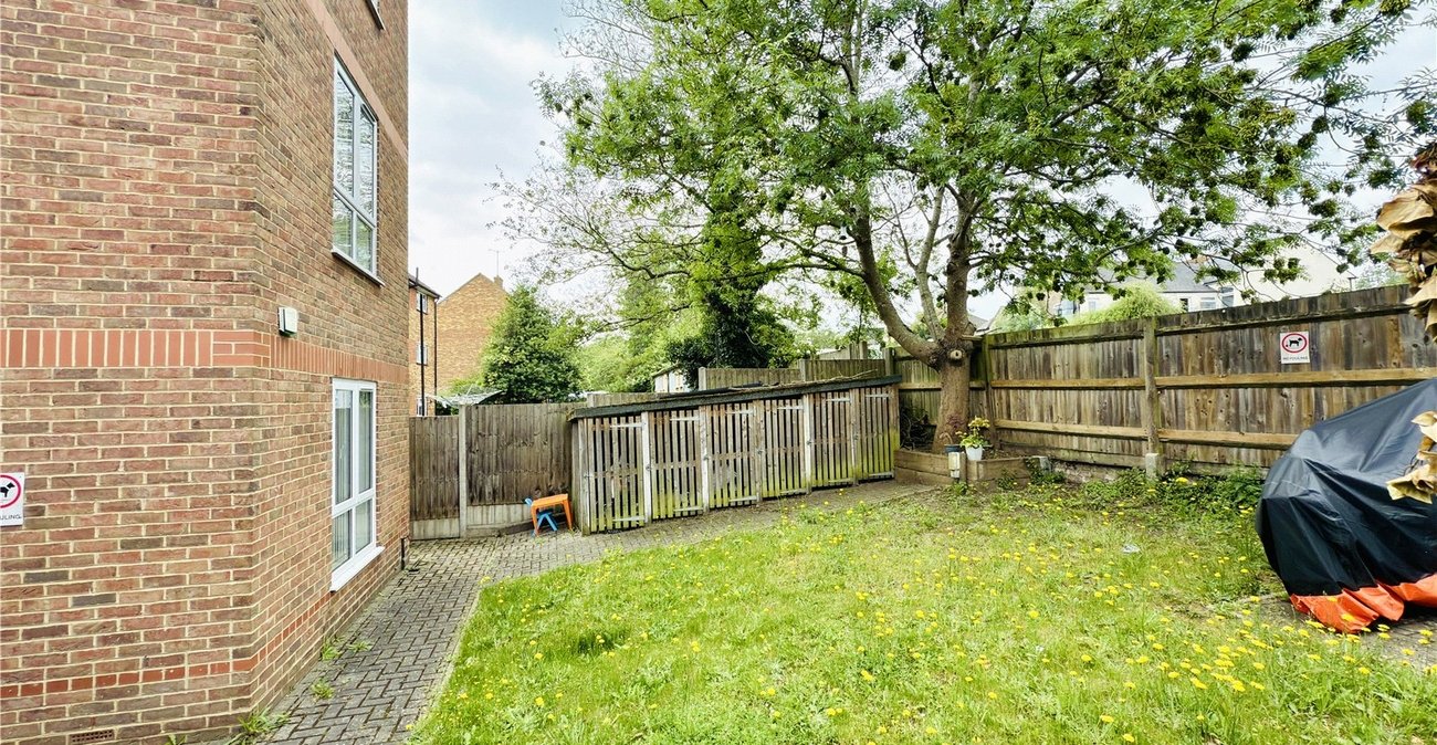 1 bedroom property for sale in Bevan Place | Robinson Jackson
