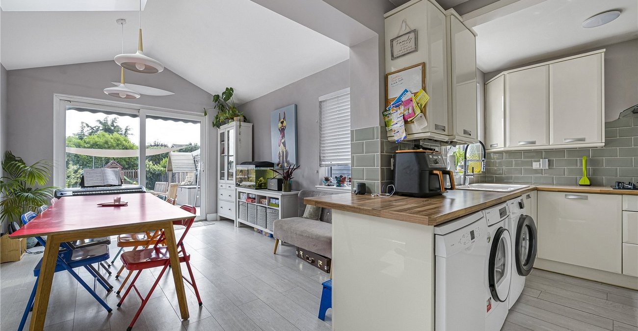 4 bedroom house for sale in Dartford | Robinson Jackson