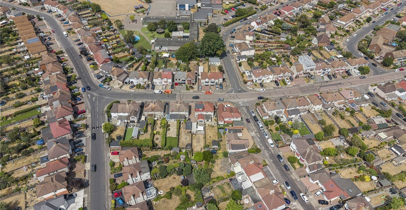 4 bedroom house for sale in Dartford | Robinson Jackson