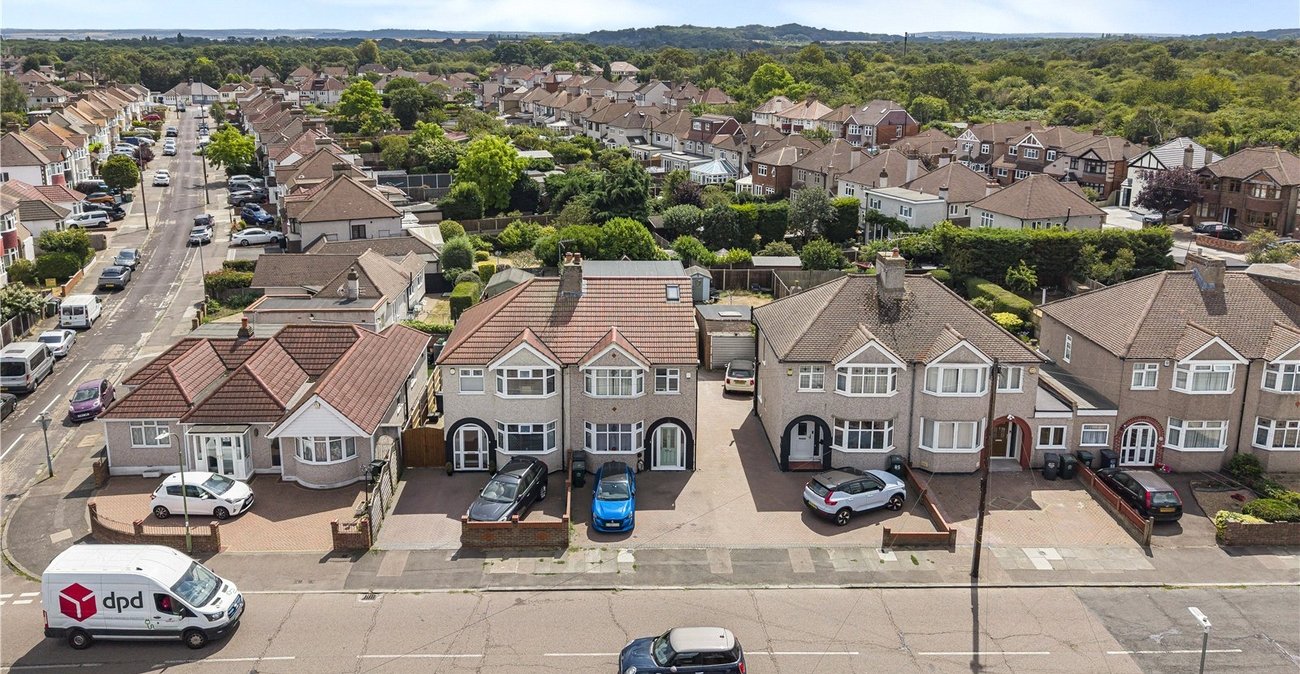 4 bedroom house for sale in Dartford | Robinson Jackson
