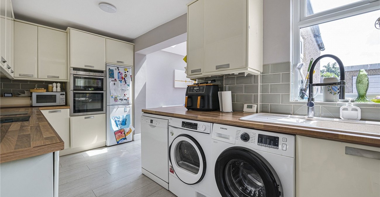 4 bedroom house for sale in Dartford | Robinson Jackson