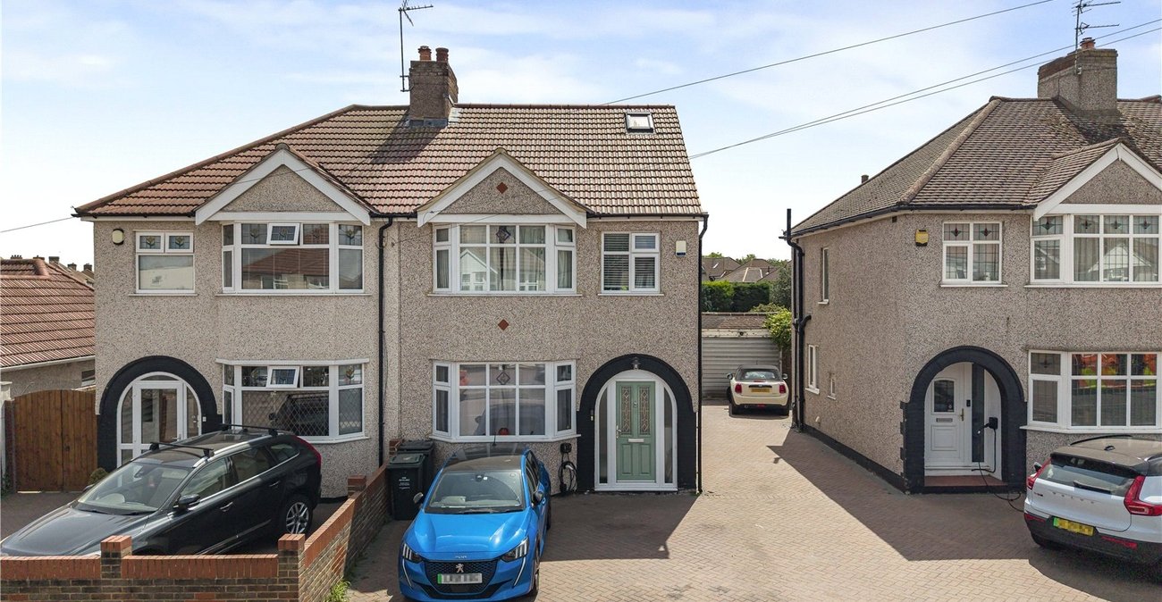 4 bedroom house for sale in Dartford | Robinson Jackson