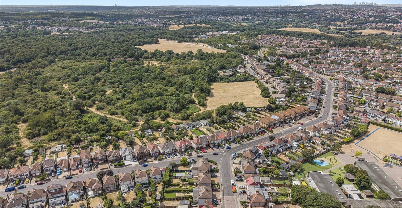 4 bedroom house for sale in Dartford | Robinson Jackson