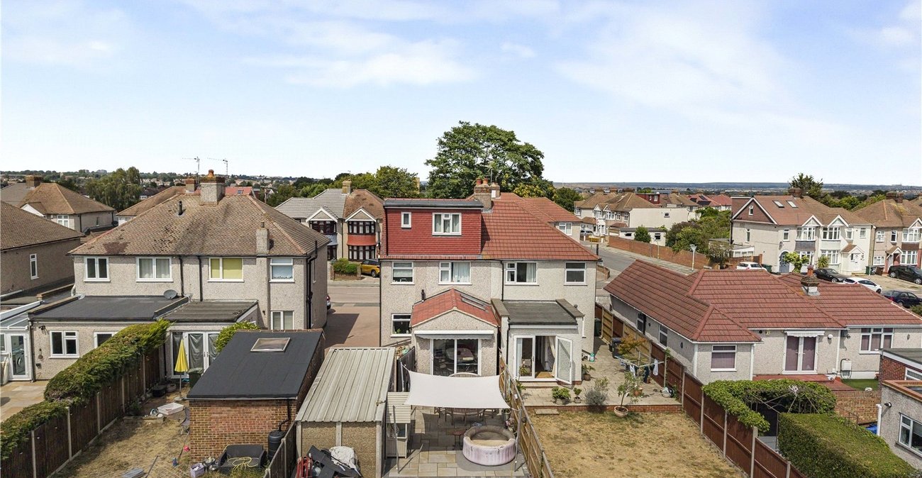 4 bedroom house for sale in Dartford | Robinson Jackson