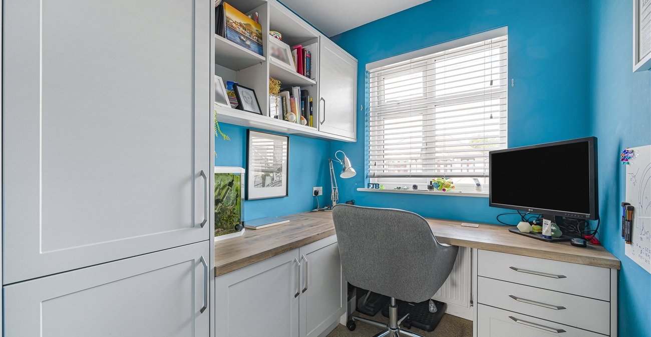 4 bedroom house for sale in Dartford | Robinson Jackson