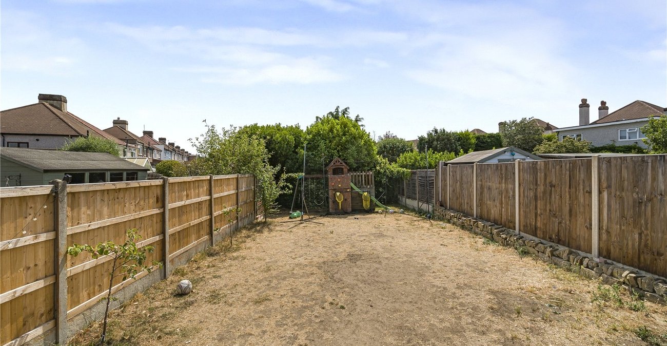 4 bedroom house for sale in Dartford | Robinson Jackson