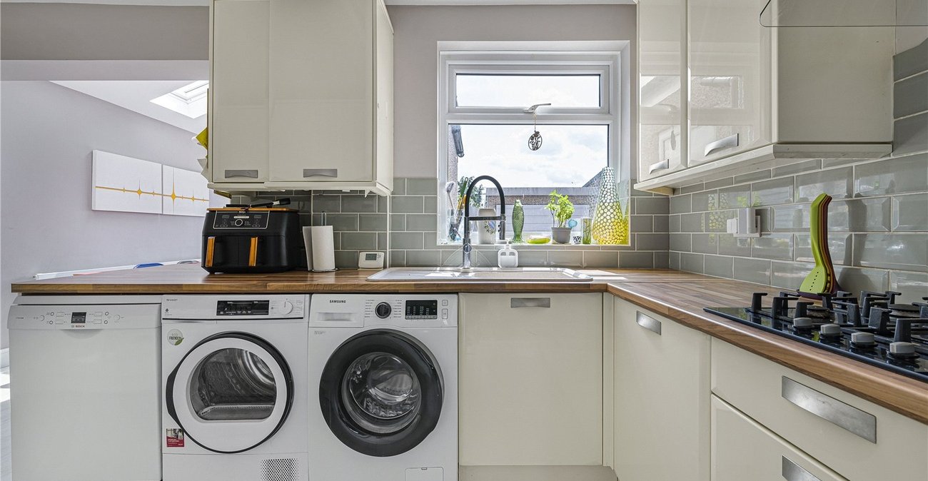 4 bedroom house for sale in Dartford | Robinson Jackson