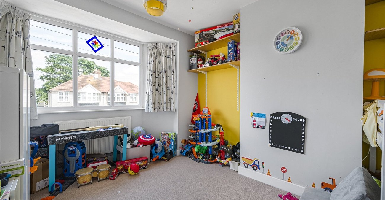 4 bedroom house for sale in Dartford | Robinson Jackson