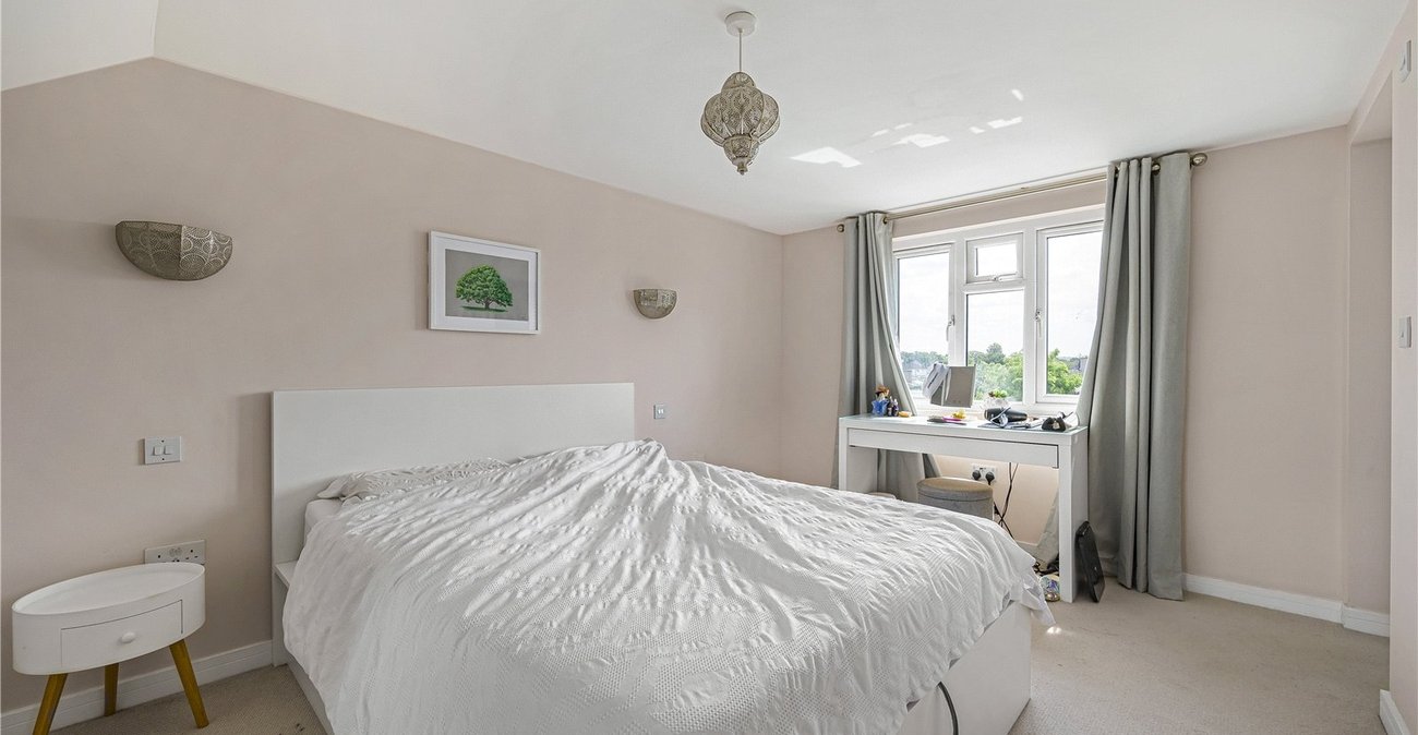 4 bedroom house for sale in Dartford | Robinson Jackson