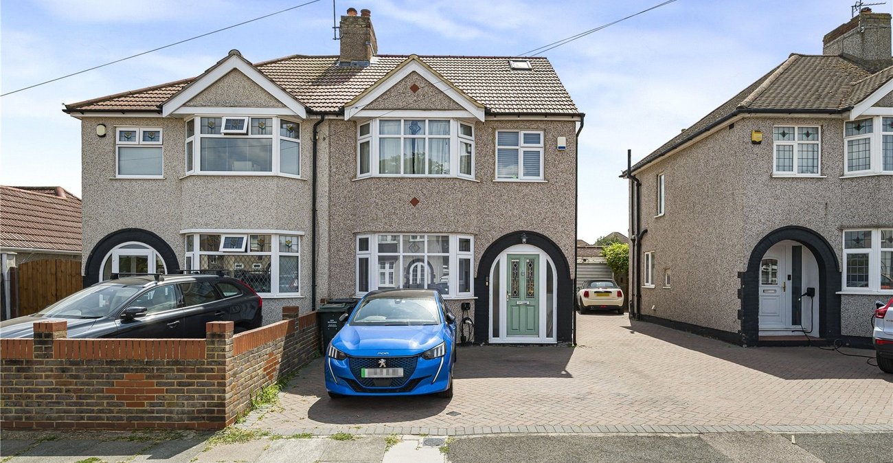 4 bedroom house for sale in Dartford | Robinson Jackson
