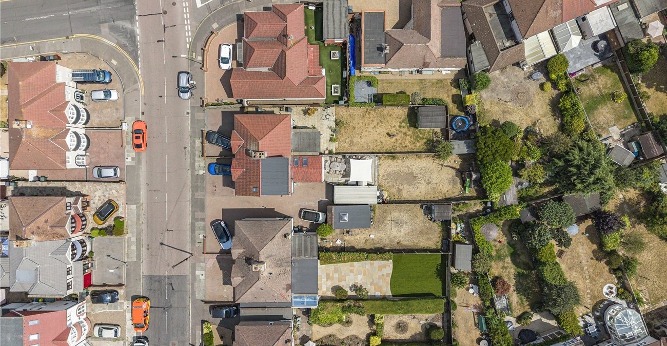 4 bedroom house for sale in Dartford | Robinson Jackson