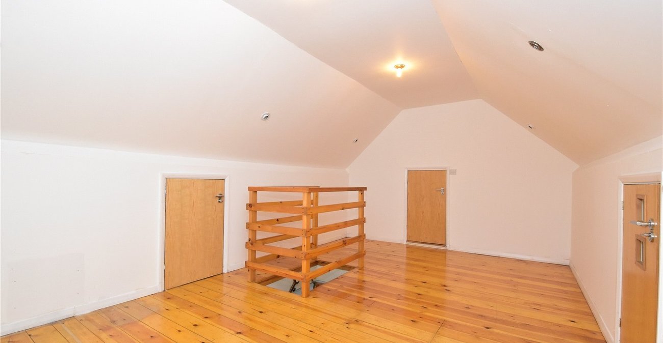 2 bedroom property for sale in West Dartford | Robinson Jackson