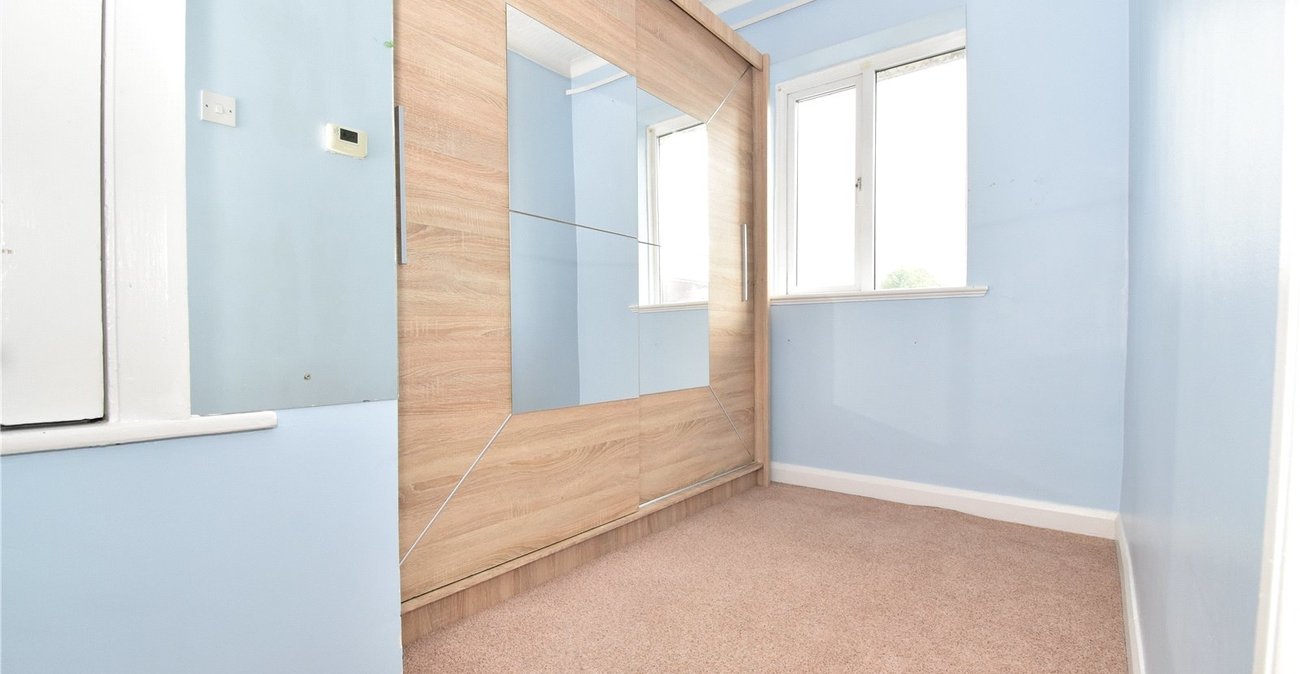 2 bedroom property for sale in West Dartford | Robinson Jackson