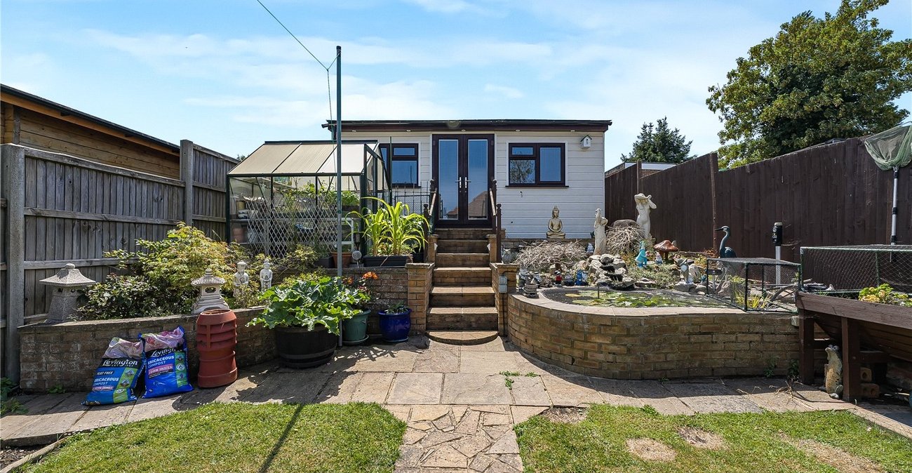 3 bedroom house for sale in West Dartford | Robinson Jackson