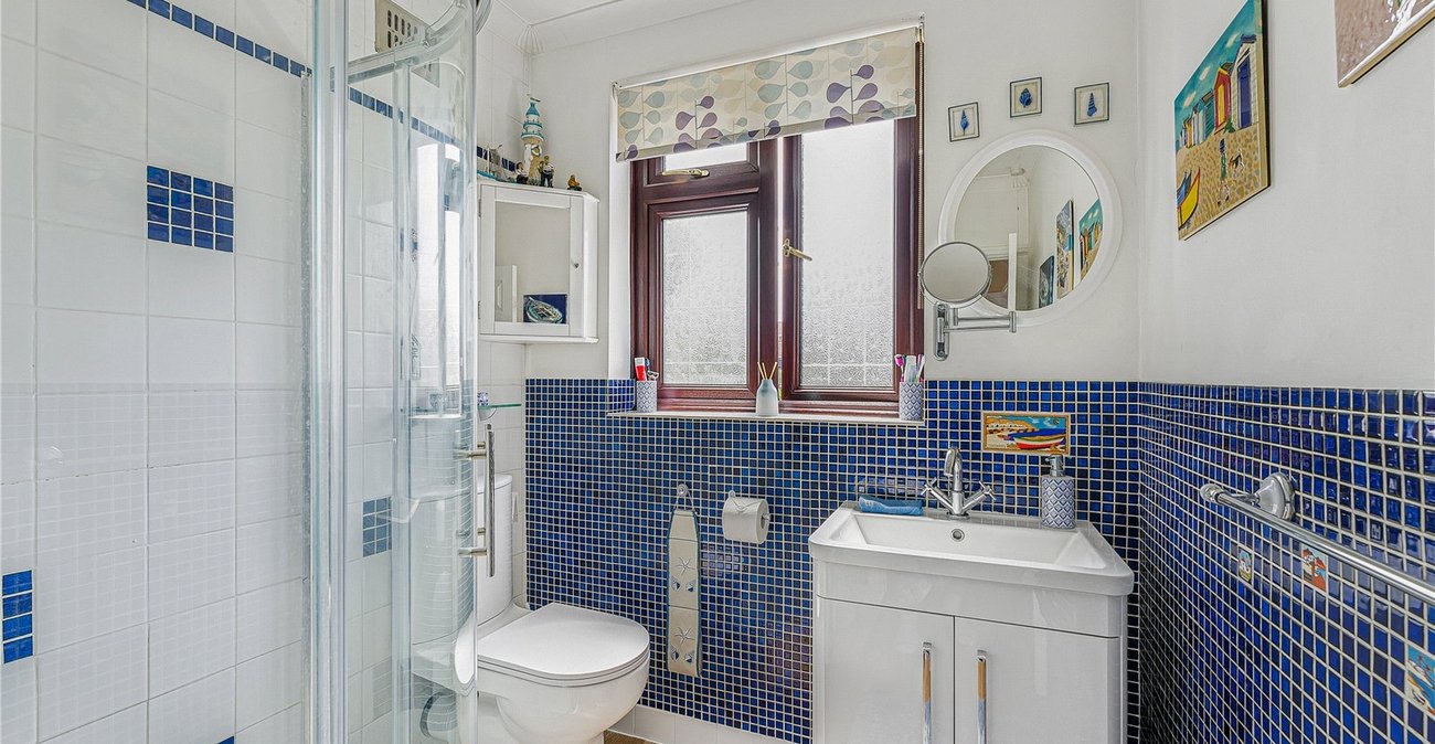 3 bedroom house for sale in West Dartford | Robinson Jackson