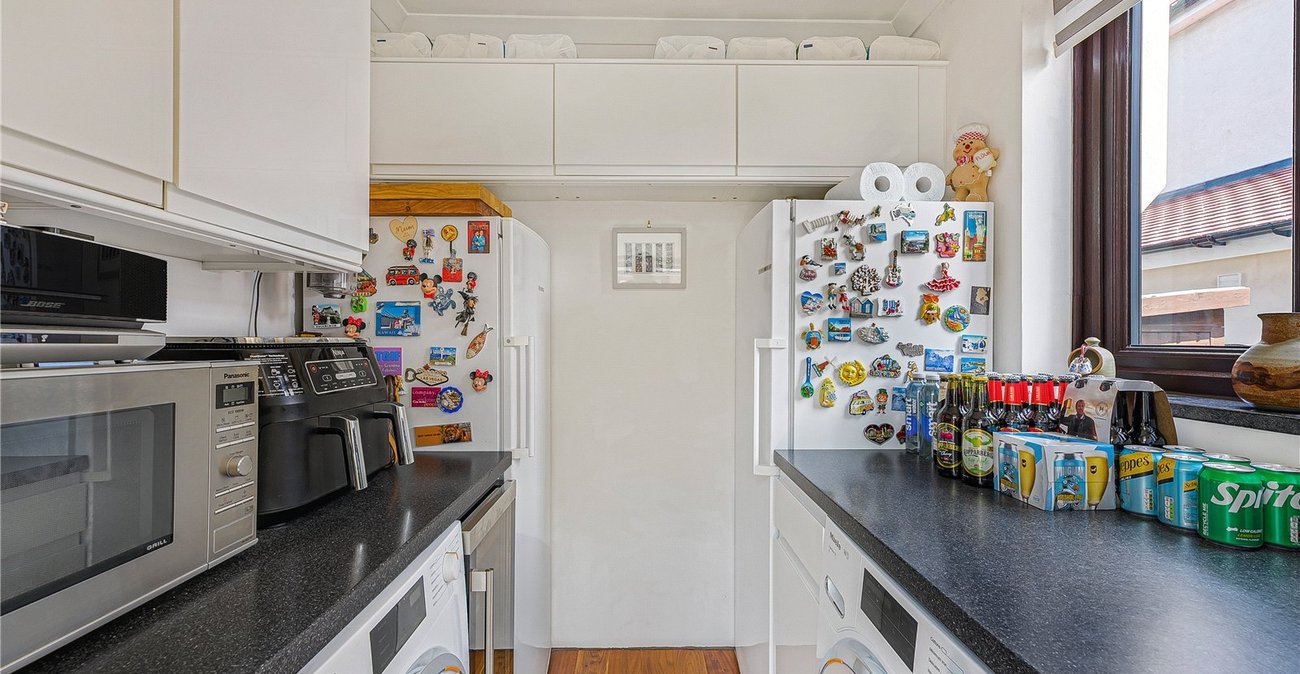 3 bedroom house for sale in West Dartford | Robinson Jackson