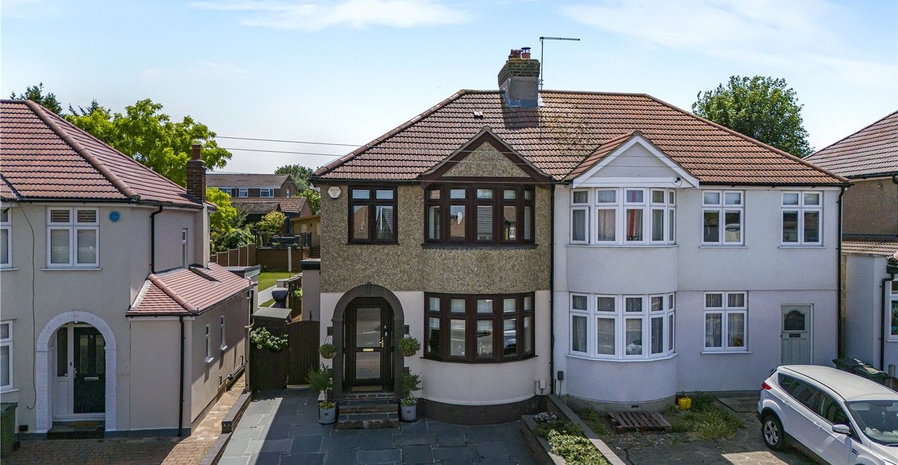 3 bedroom house for sale in West Dartford | Robinson Jackson