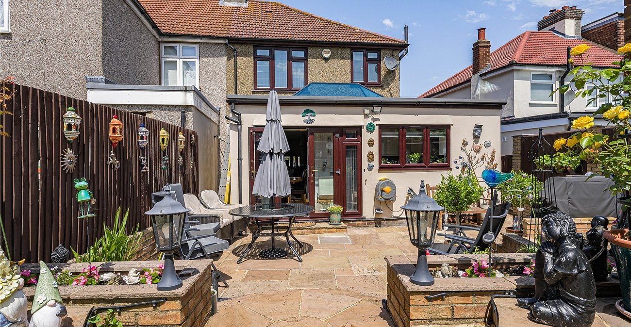 3 bedroom house for sale in West Dartford | Robinson Jackson