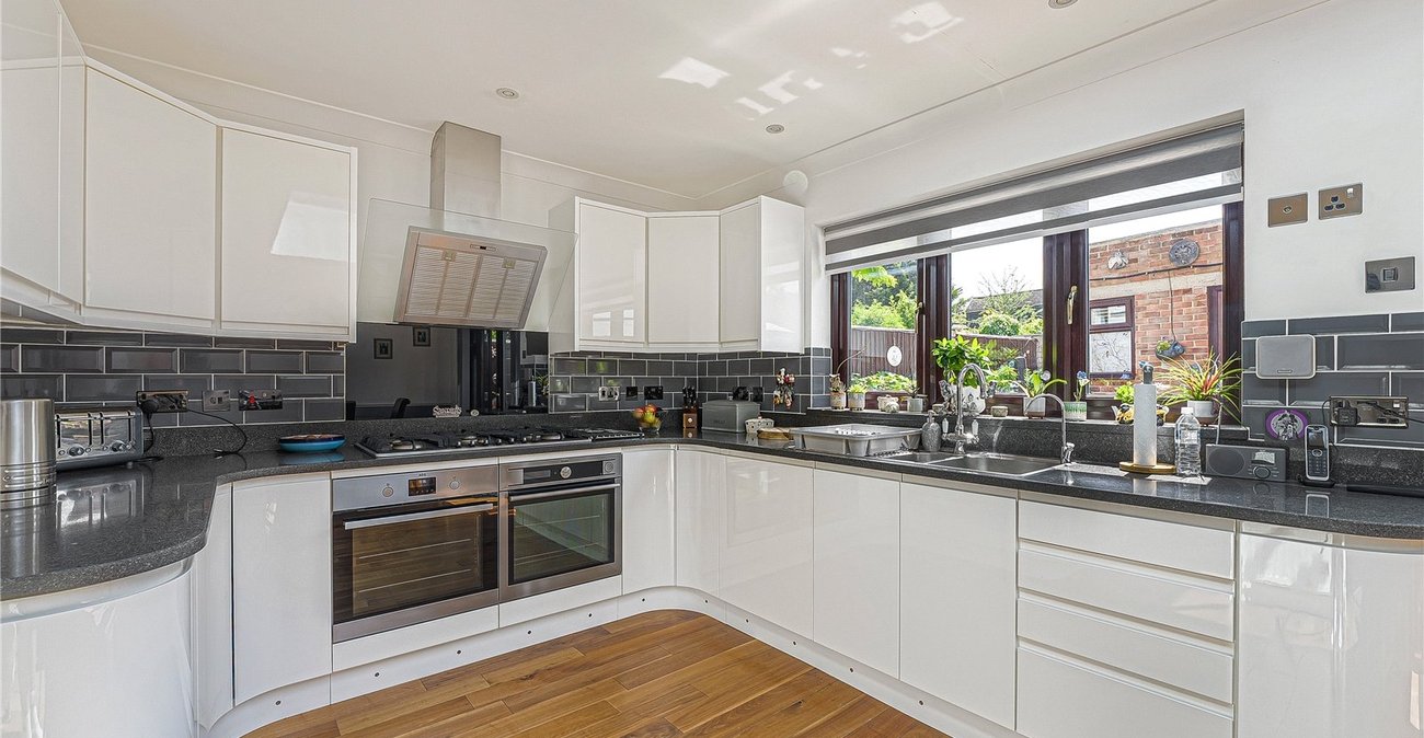 3 bedroom house for sale in West Dartford | Robinson Jackson