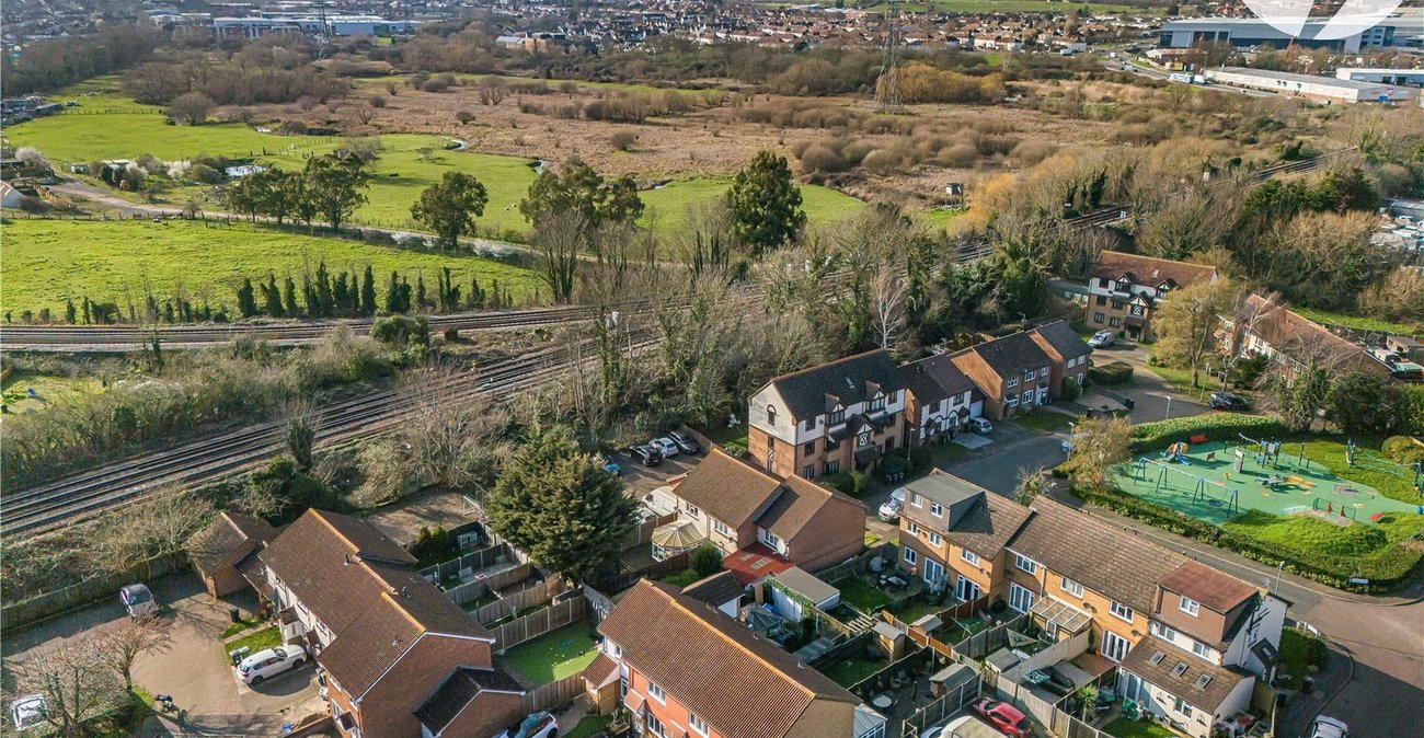 2 bedroom house for sale in Dartford | Robinson Jackson