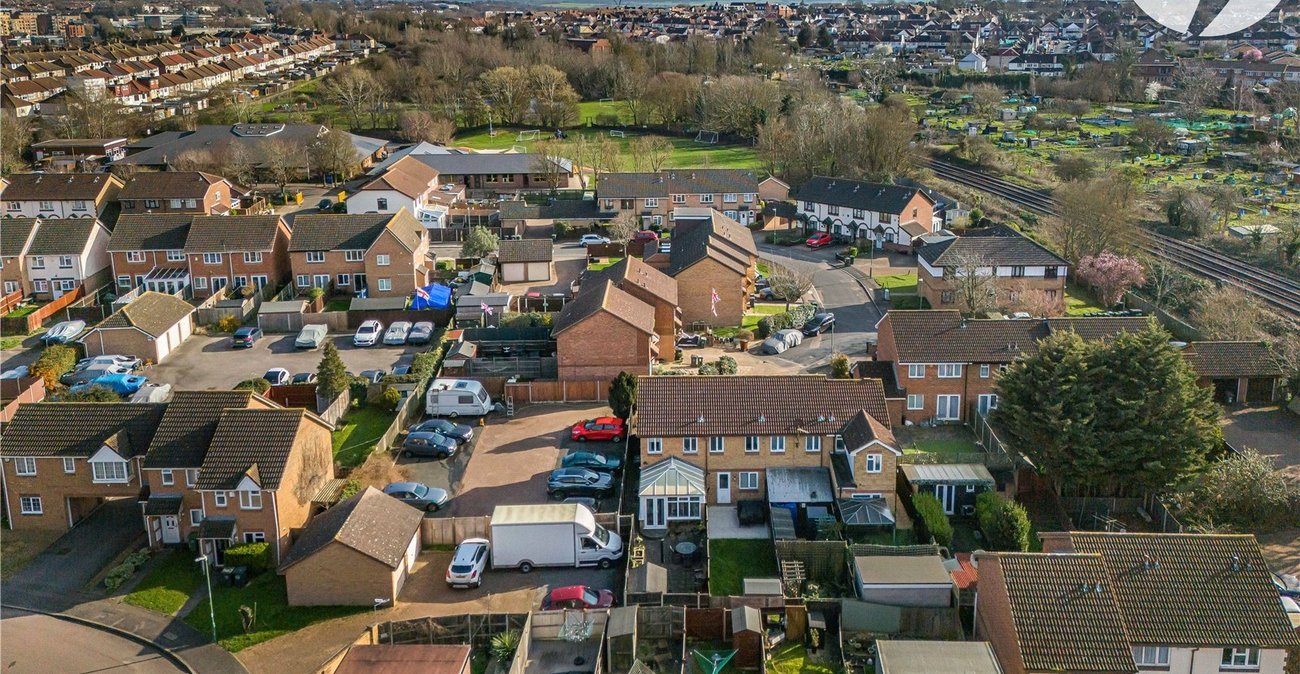 2 bedroom house for sale in Dartford | Robinson Jackson