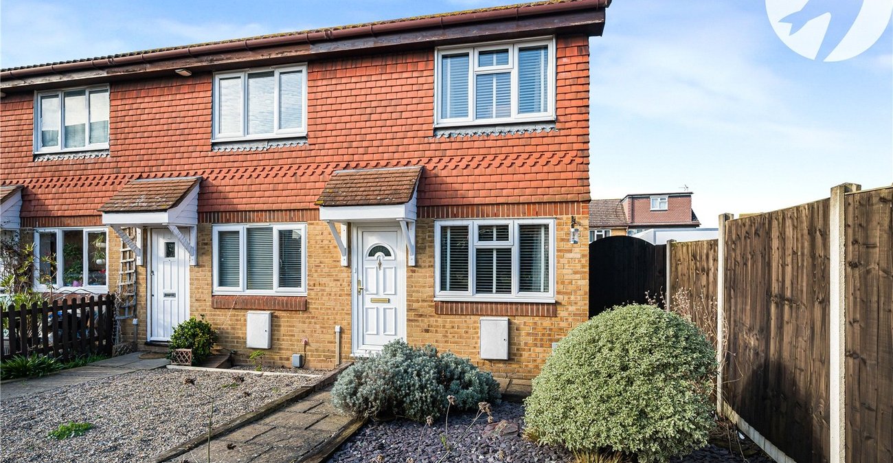 2 bedroom house for sale in Dartford | Robinson Jackson