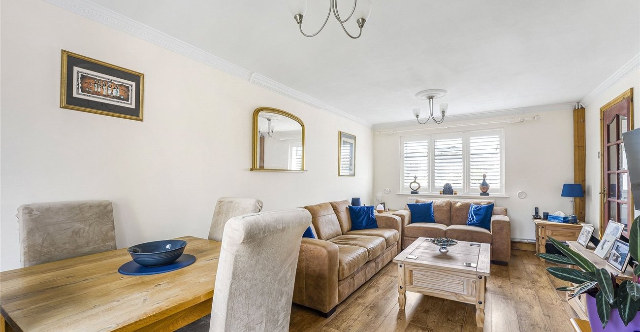 2 bedroom house for sale in Welling | Robinson Jackson
