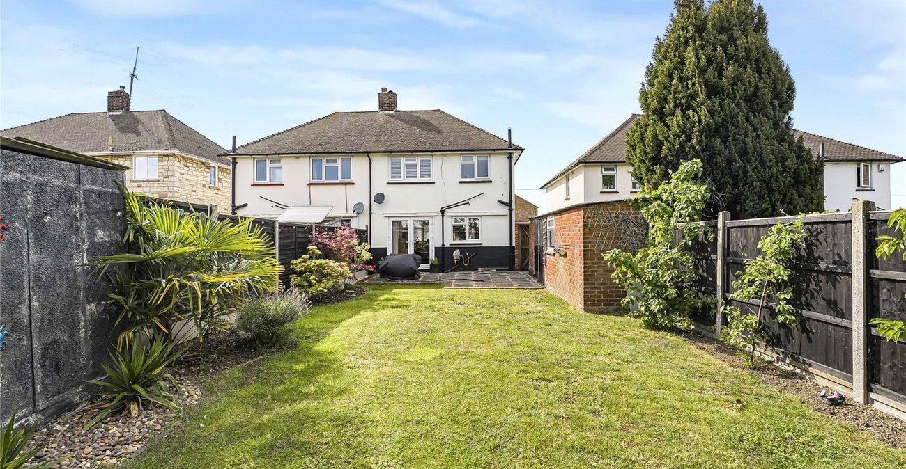 2 bedroom house for sale in Welling | Robinson Jackson