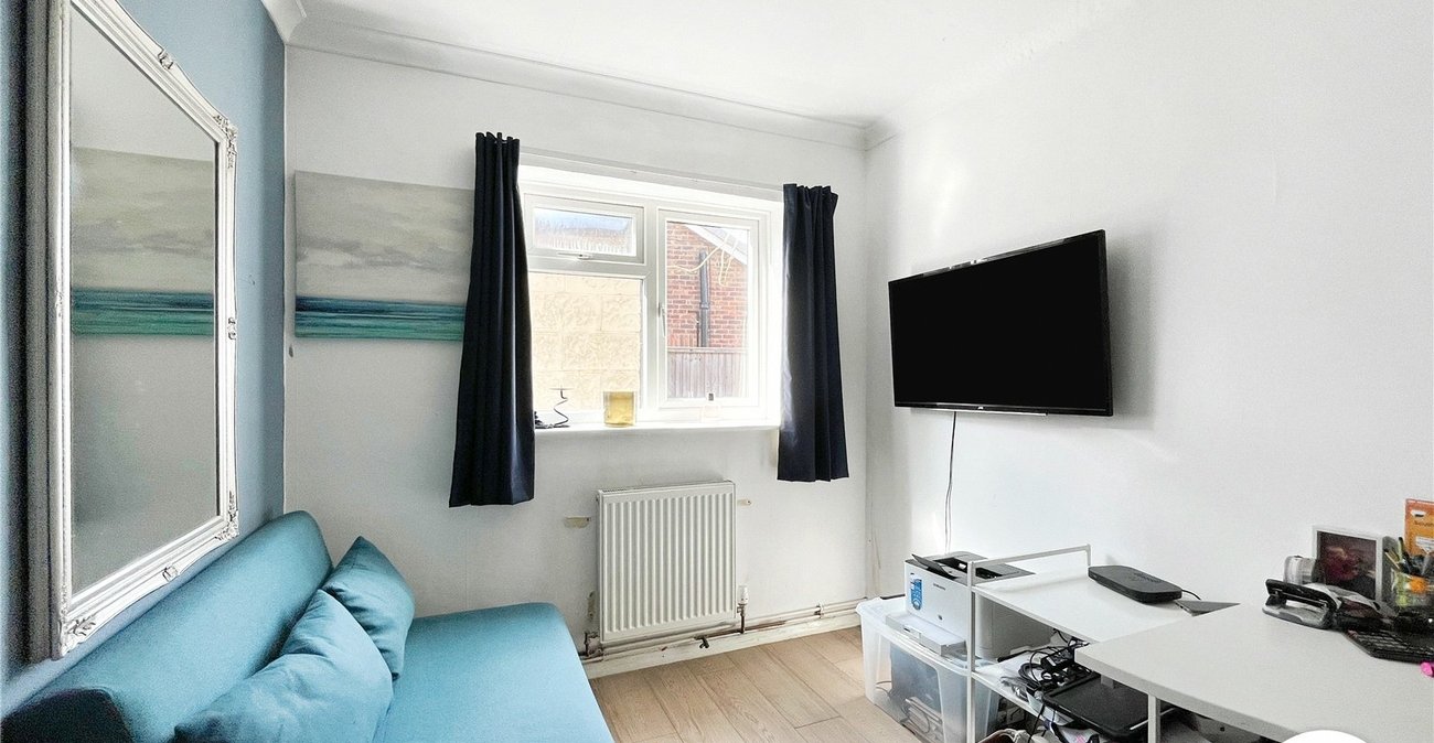 3 bedroom bungalow for sale in Sittingbourne | Robinson Michael & Jackson