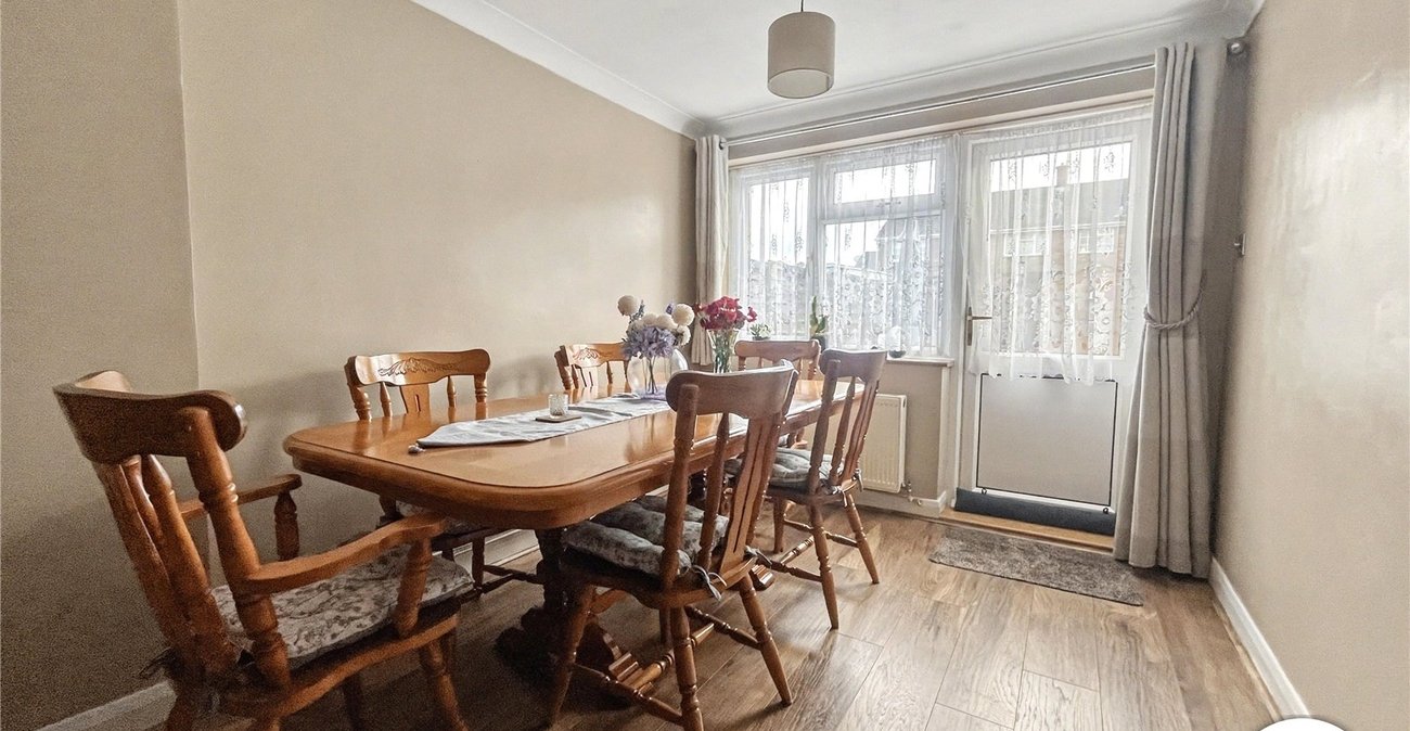 2 bedroom house for sale in Rochester | Robinson Michael & Jackson