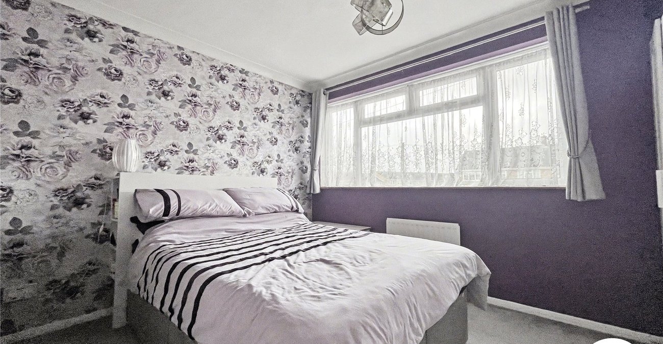 2 bedroom house for sale in Rochester | Robinson Michael & Jackson