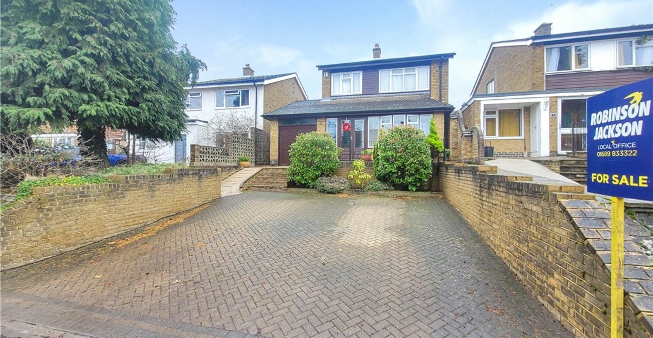 3 bedroom house for sale in Orpington | Robinson Jackson