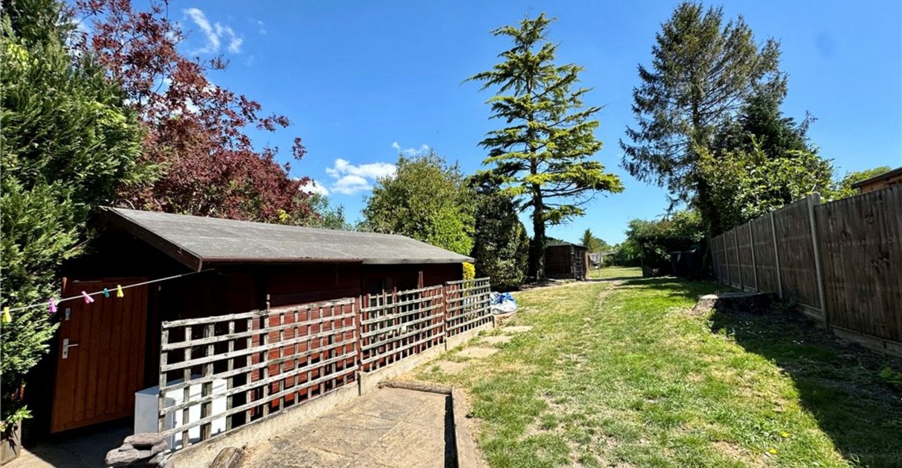 3 bedroom bungalow for sale in Orpington | Robinson Jackson