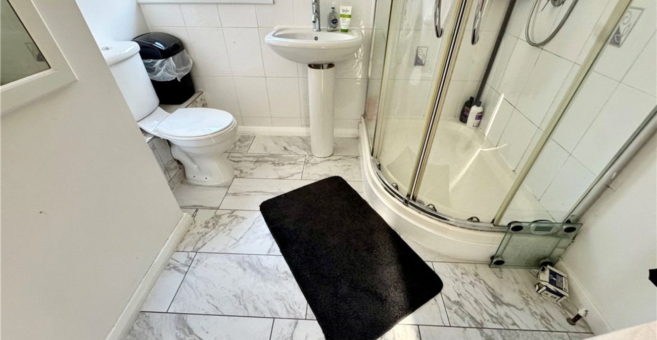 3 bedroom bungalow for sale in Orpington | Robinson Jackson