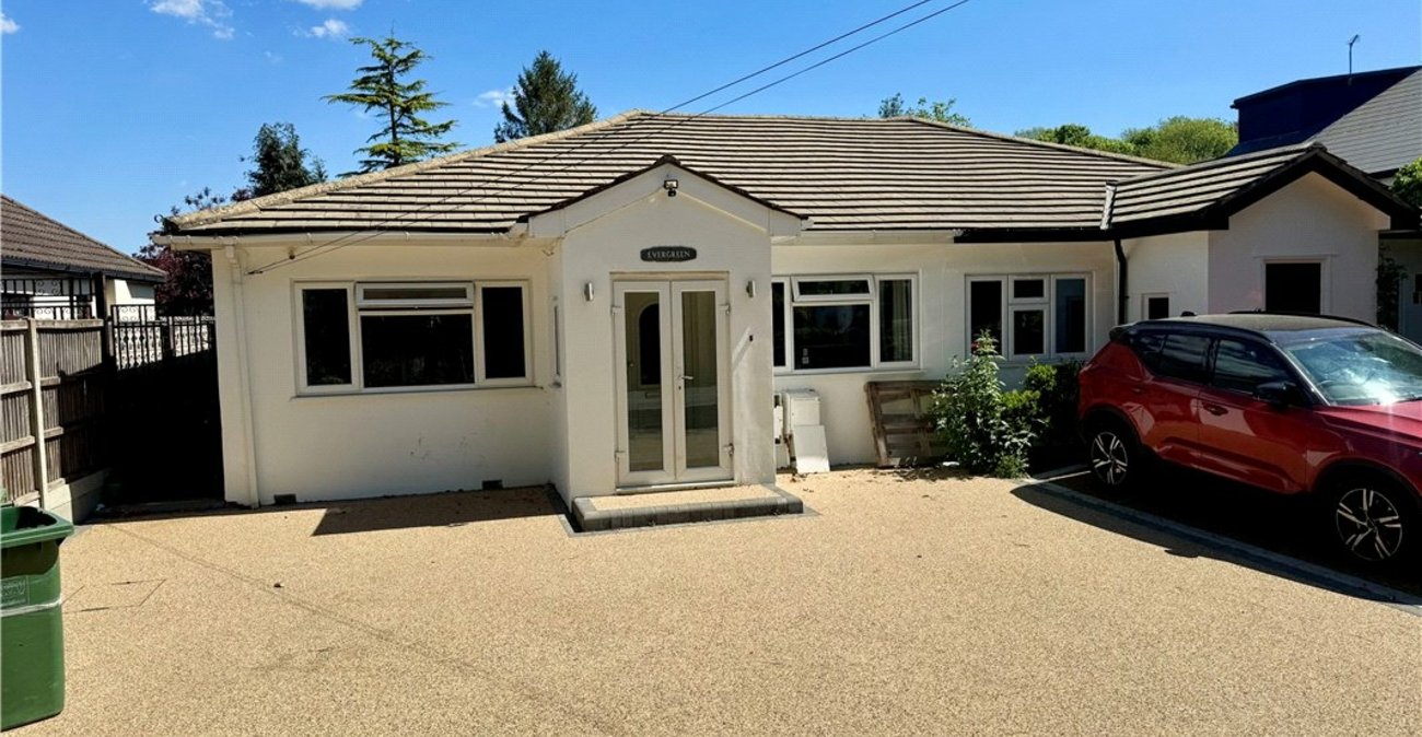 3 bedroom bungalow for sale in Orpington | Robinson Jackson