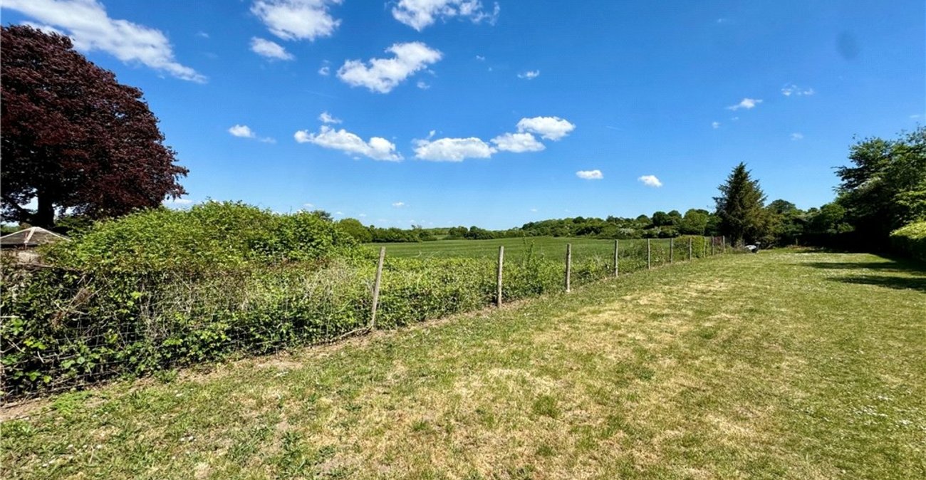 3 bedroom bungalow for sale in Orpington | Robinson Jackson