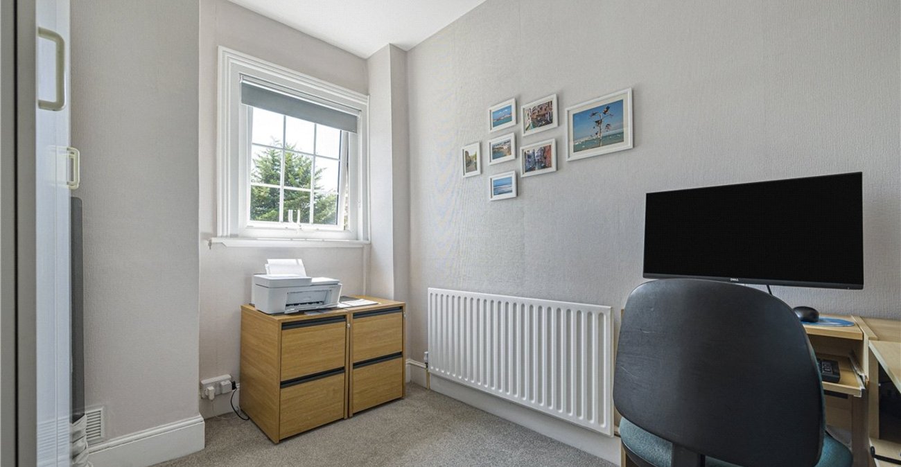 4 bedroom house for sale in Orpington | Robinson Jackson