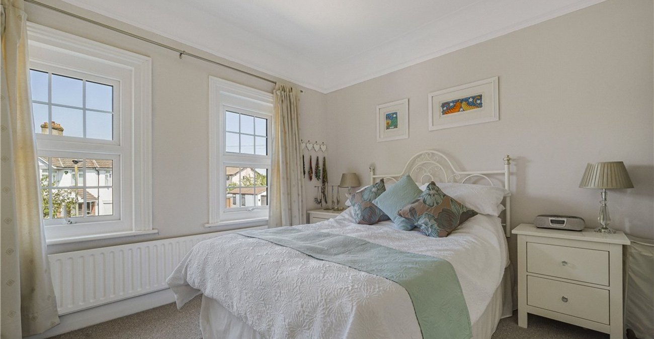 4 bedroom house for sale in Orpington | Robinson Jackson