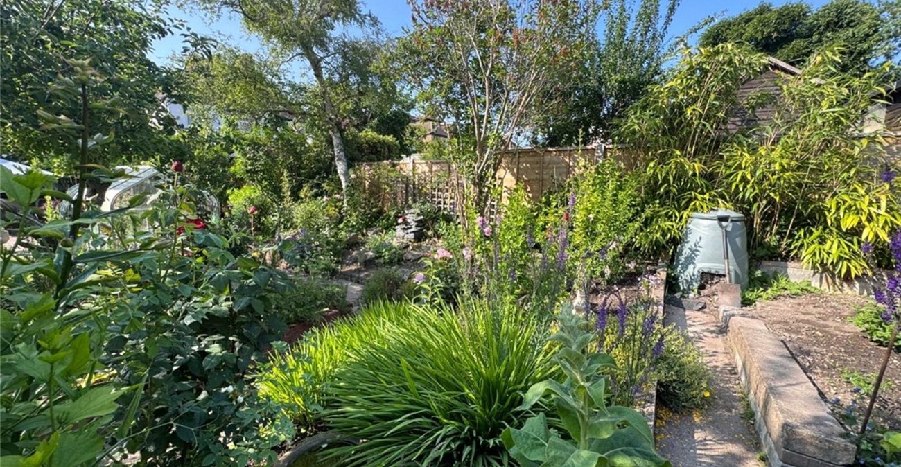 3 bedroom bungalow for sale in South Orpington | Robinson Jackson