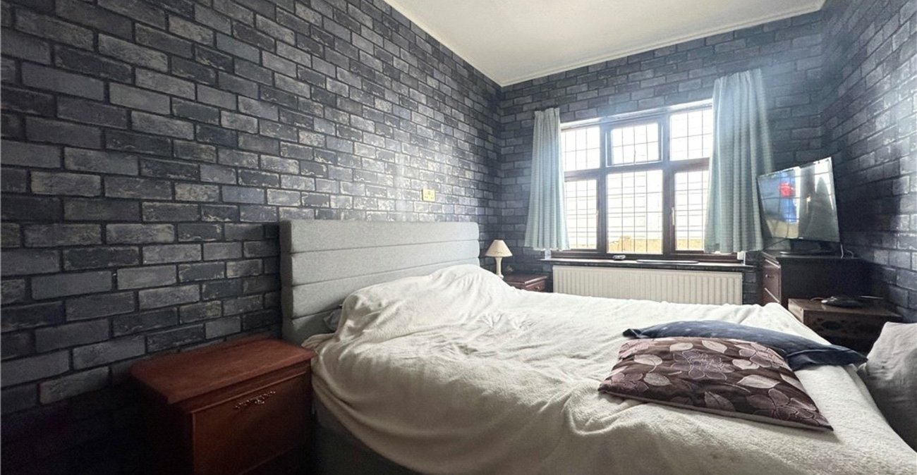 3 bedroom bungalow for sale in South Orpington | Robinson Jackson