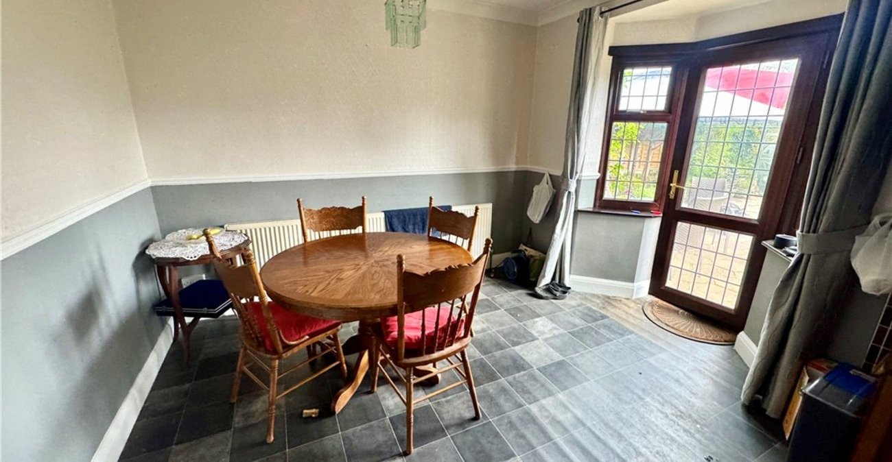 3 bedroom bungalow for sale in South Orpington | Robinson Jackson