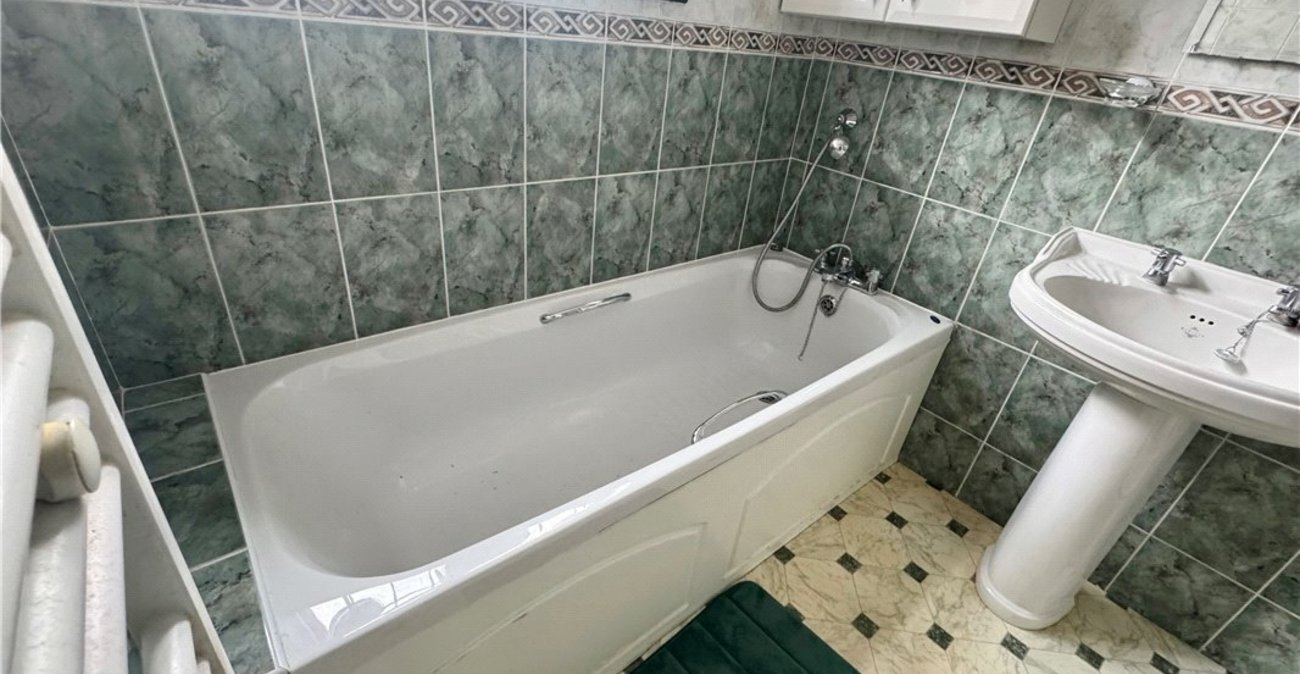 3 bedroom bungalow for sale in South Orpington | Robinson Jackson