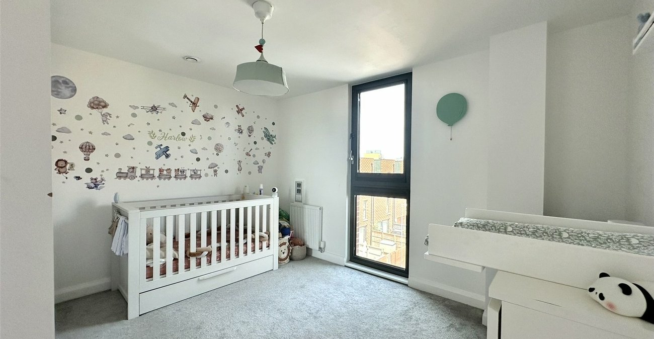 2 bedroom property for sale in Castle Hill | Robinson Jackson