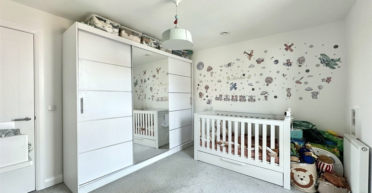 2 bedroom property for sale in Castle Hill | Robinson Jackson