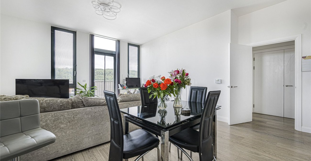 2 bedroom property for sale in Castle Hill | Robinson Jackson