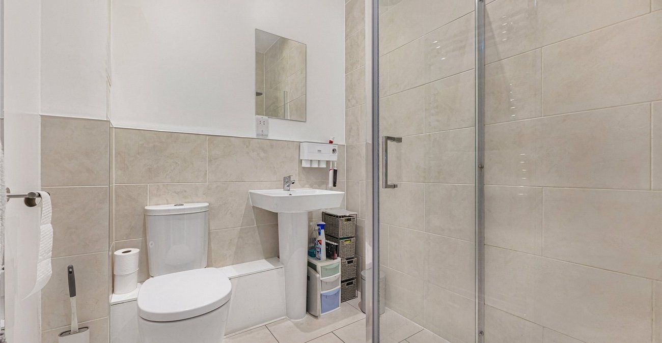 2 bedroom property for sale in Castle Hill | Robinson Jackson