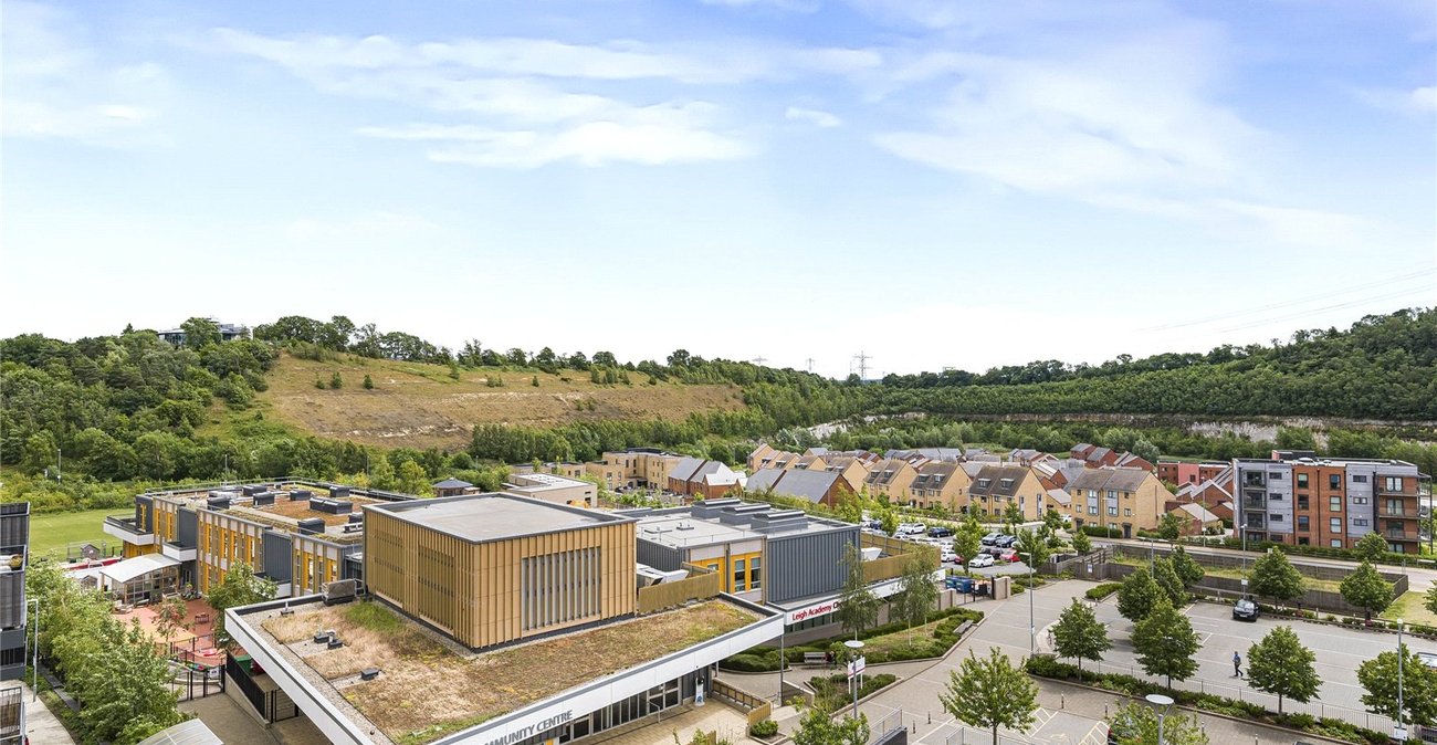 2 bedroom property for sale in Castle Hill | Robinson Jackson