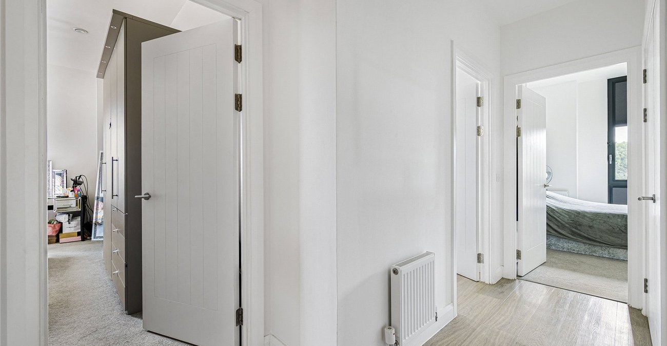 2 bedroom property for sale in Castle Hill | Robinson Jackson