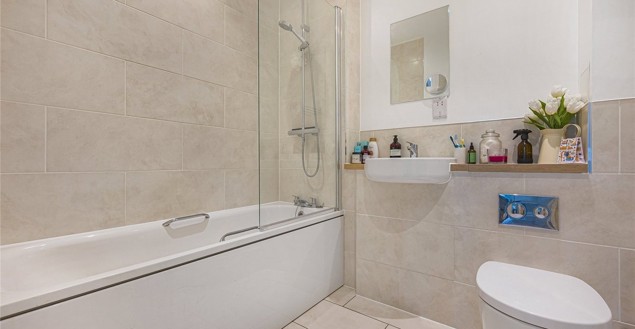 2 bedroom property for sale in Castle Hill | Robinson Jackson