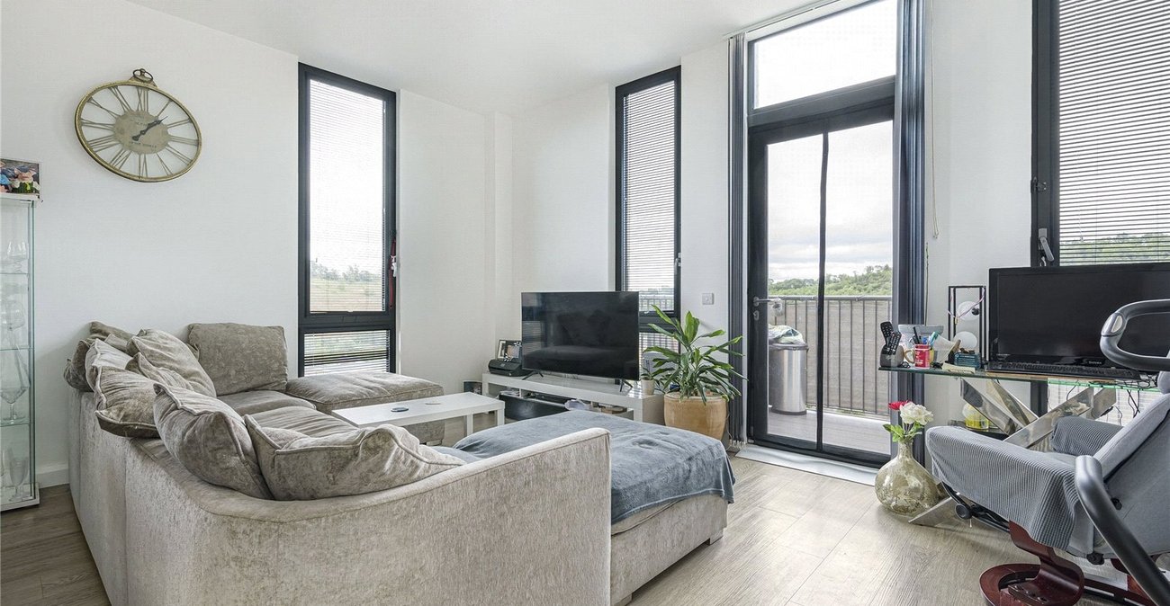 2 bedroom property for sale in Castle Hill | Robinson Jackson